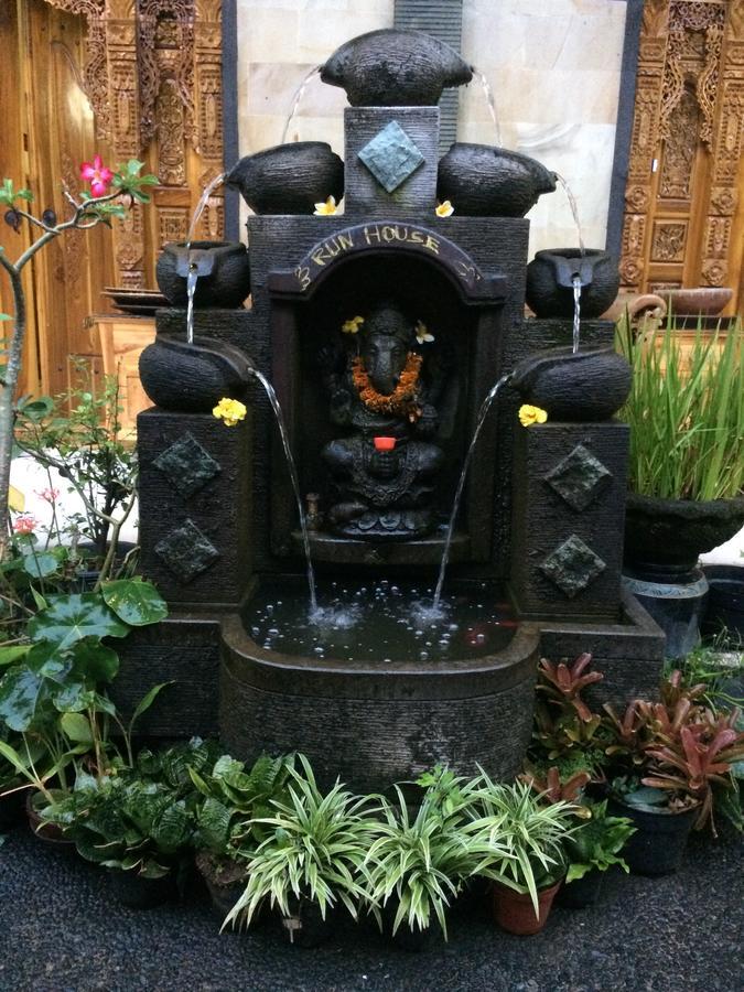 Run House B&B Ubud Buitenkant foto